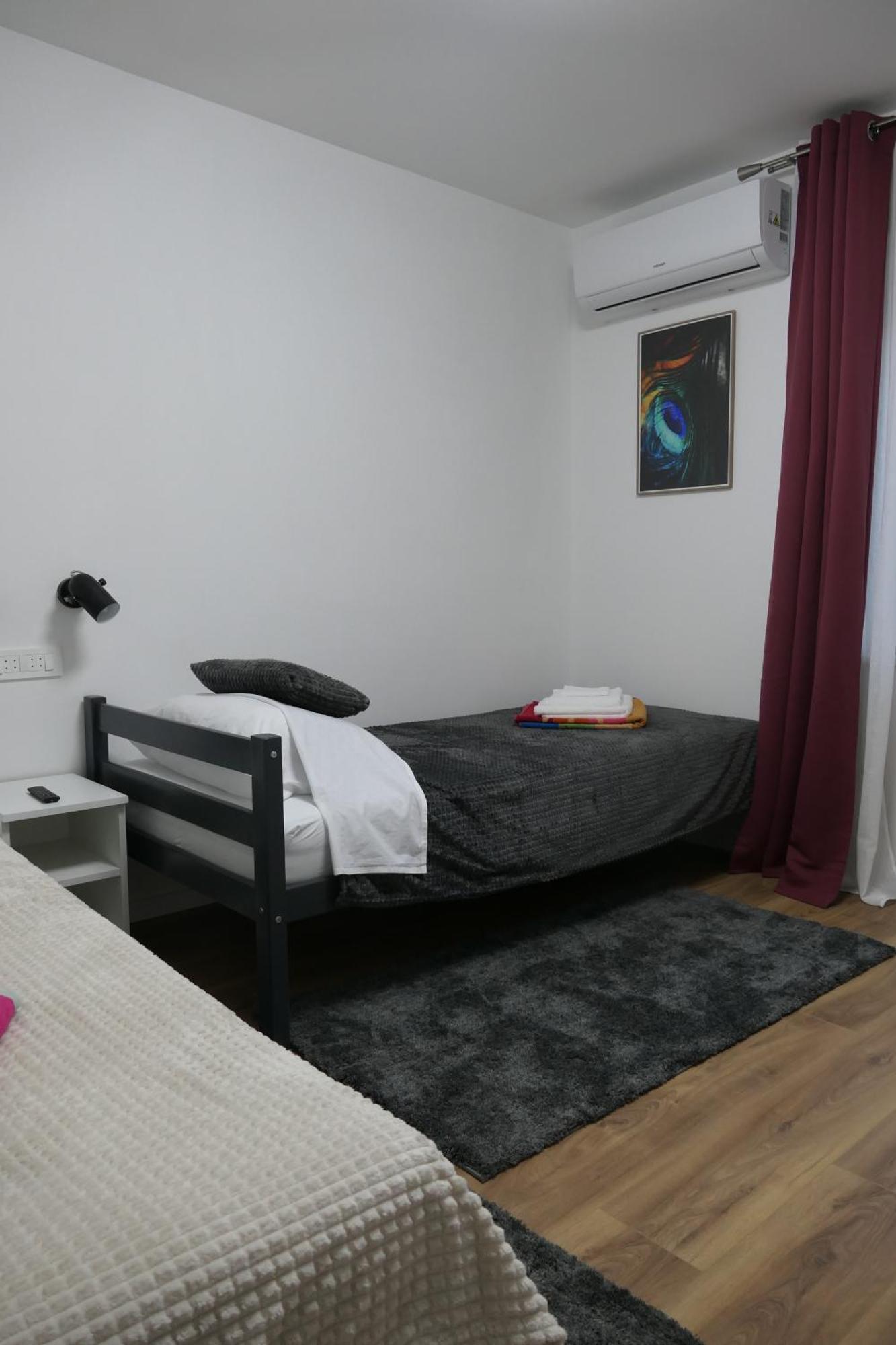 Apartmani Bura ซริกเวนิซา ภายนอก รูปภาพ