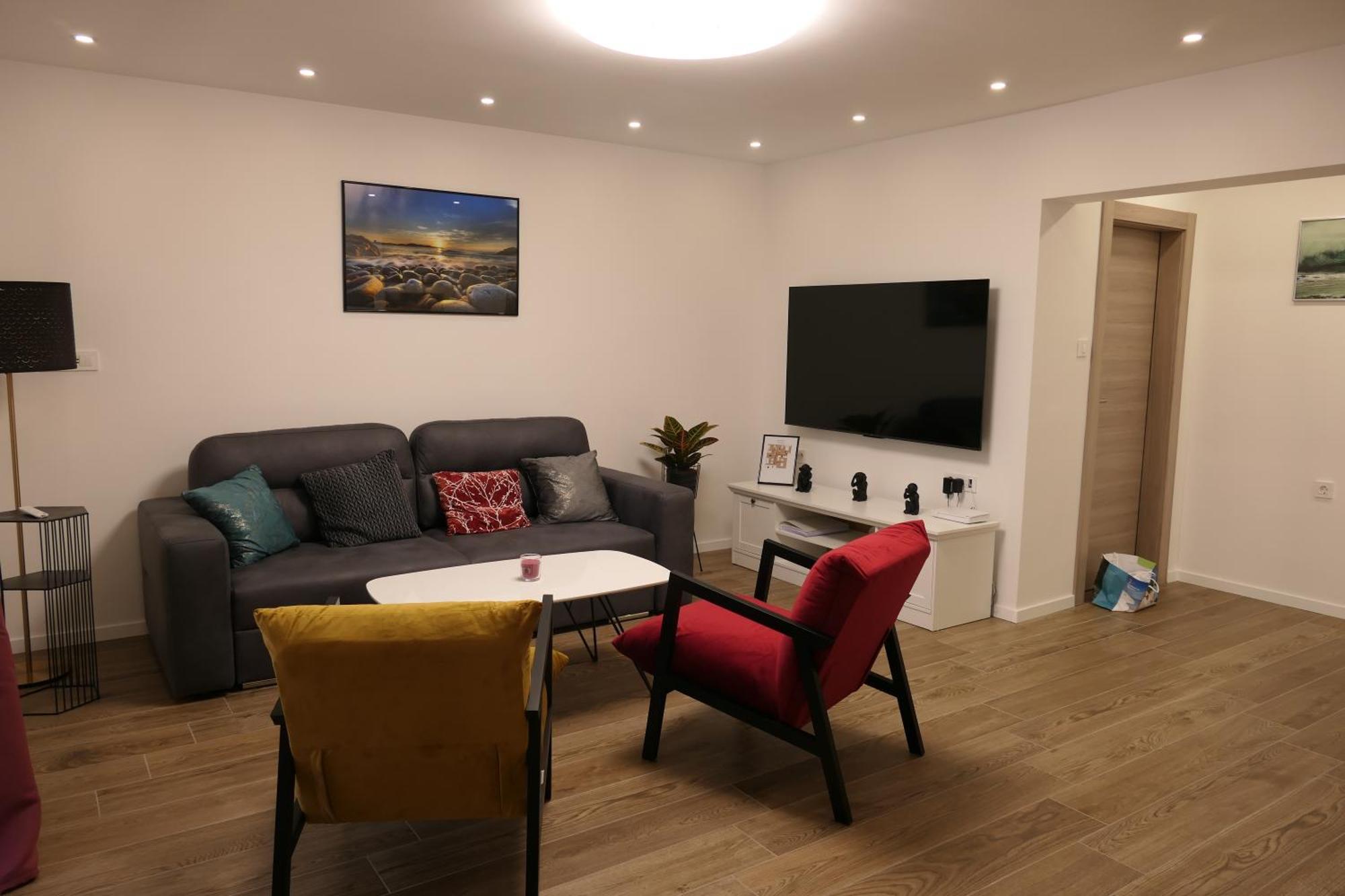 Apartmani Bura ซริกเวนิซา ภายนอก รูปภาพ