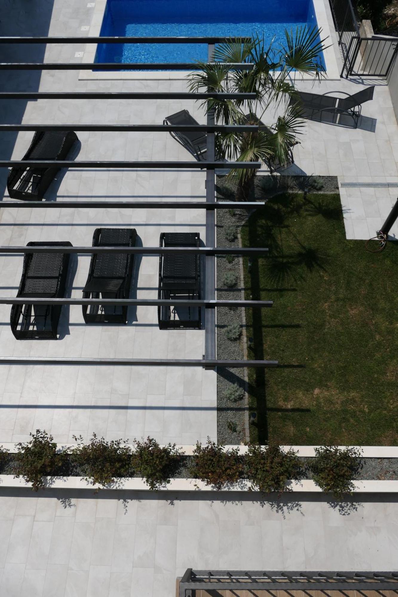Apartmani Bura ซริกเวนิซา ภายนอก รูปภาพ