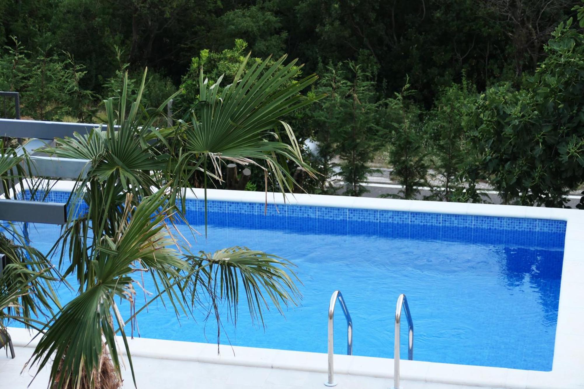Apartmani Bura ซริกเวนิซา ภายนอก รูปภาพ