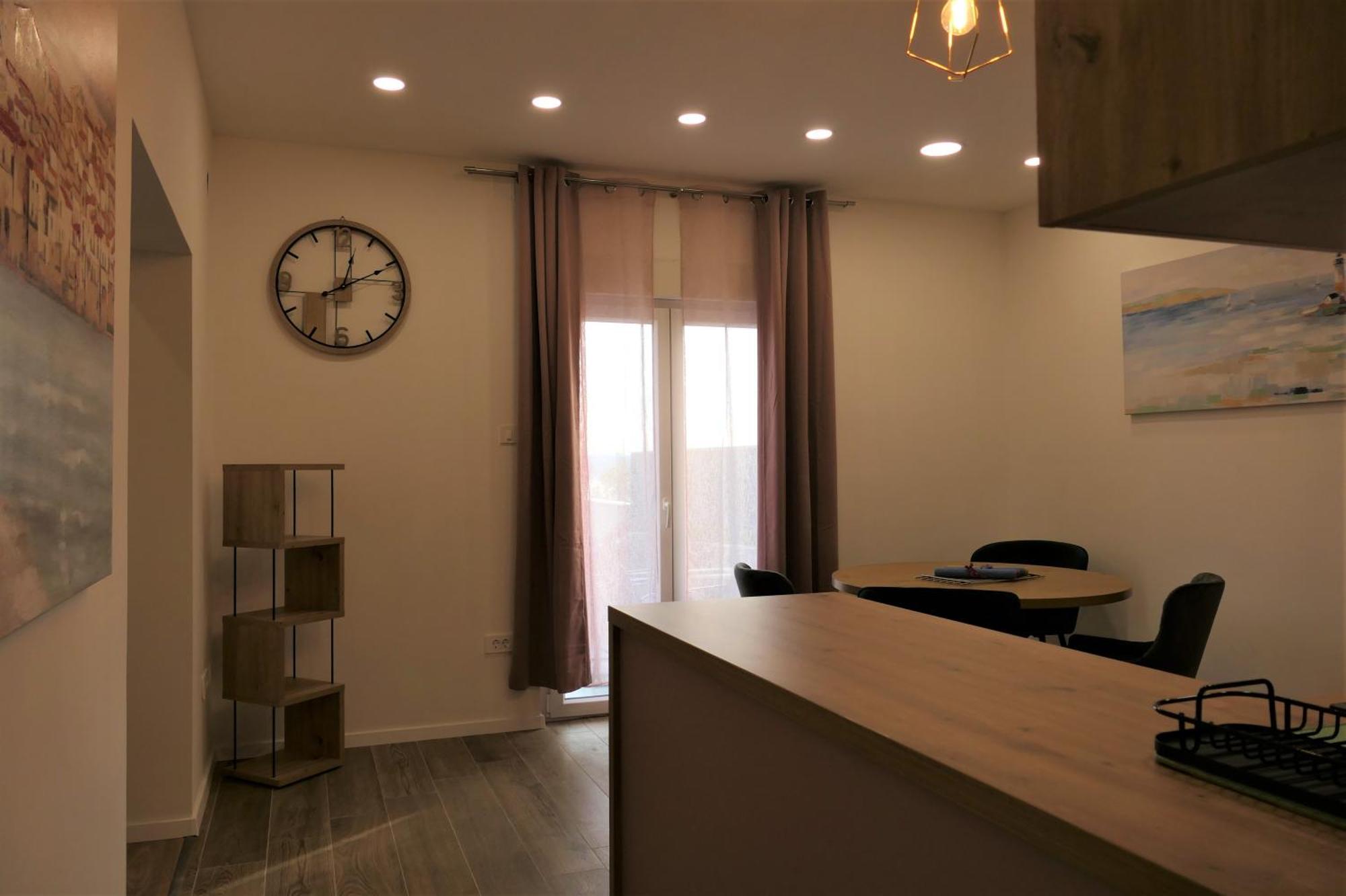 Apartmani Bura ซริกเวนิซา ภายนอก รูปภาพ