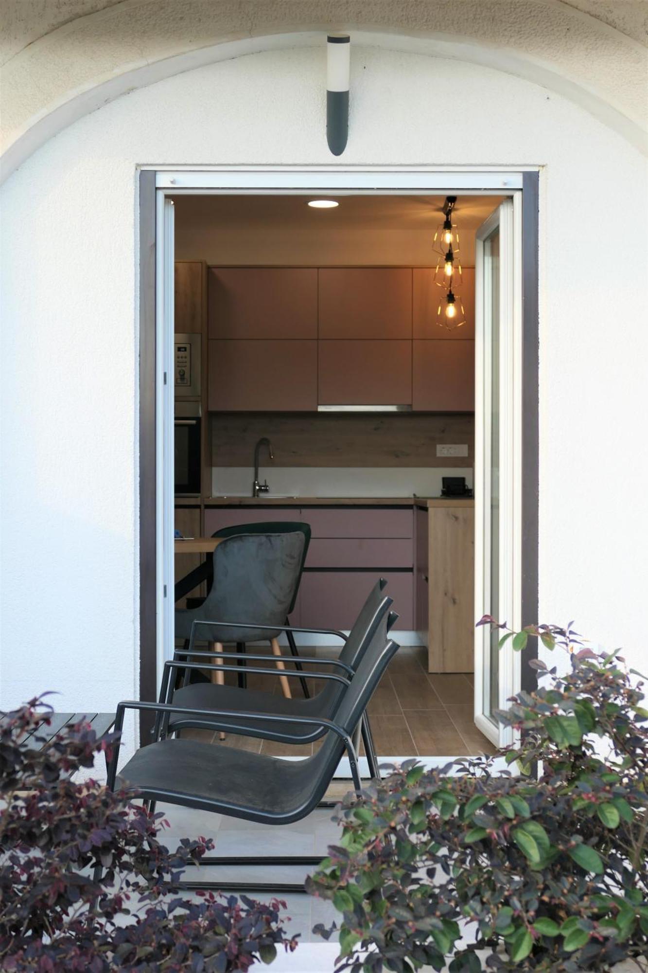 Apartmani Bura ซริกเวนิซา ภายนอก รูปภาพ