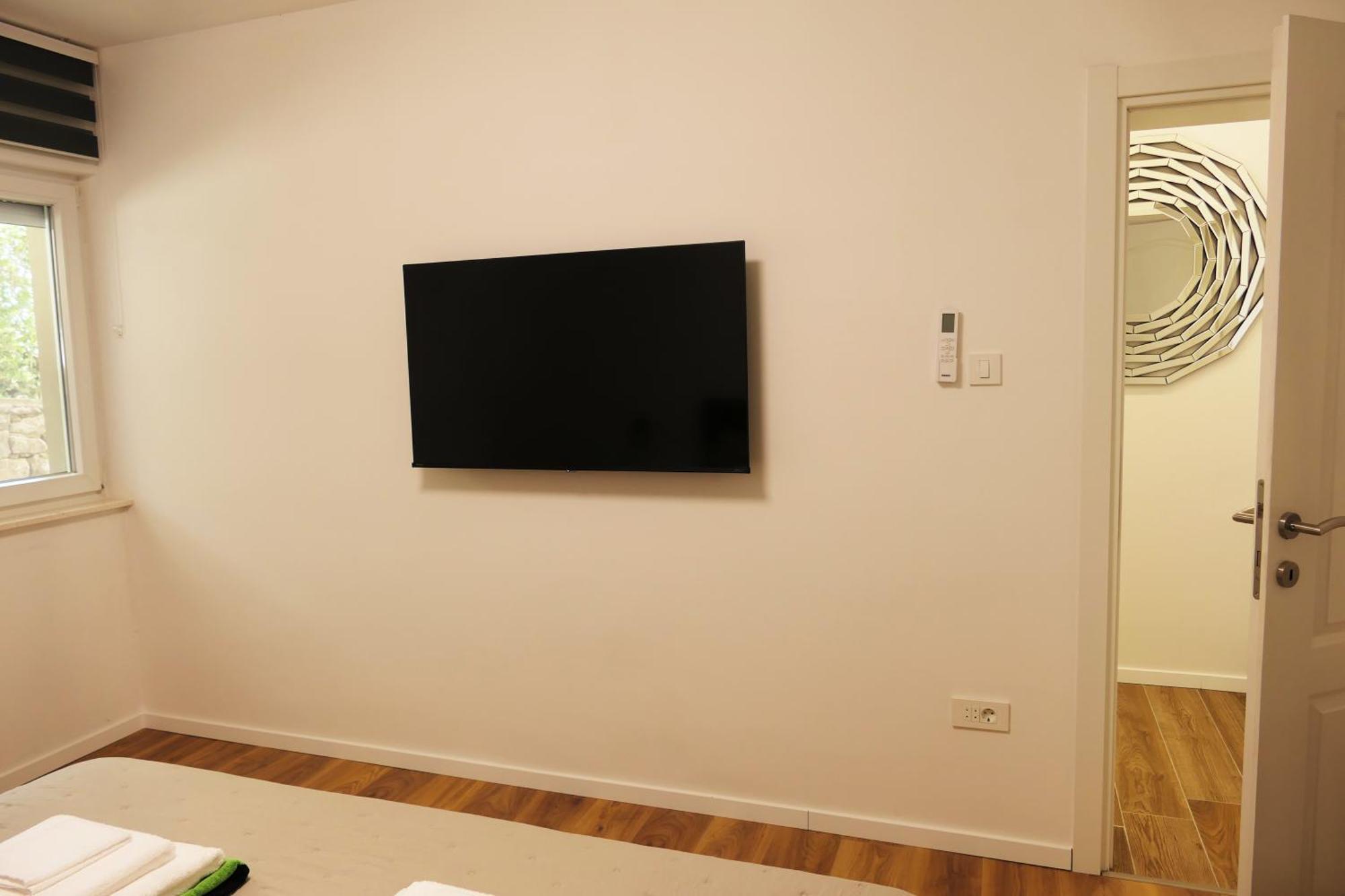 Apartmani Bura ซริกเวนิซา ภายนอก รูปภาพ
